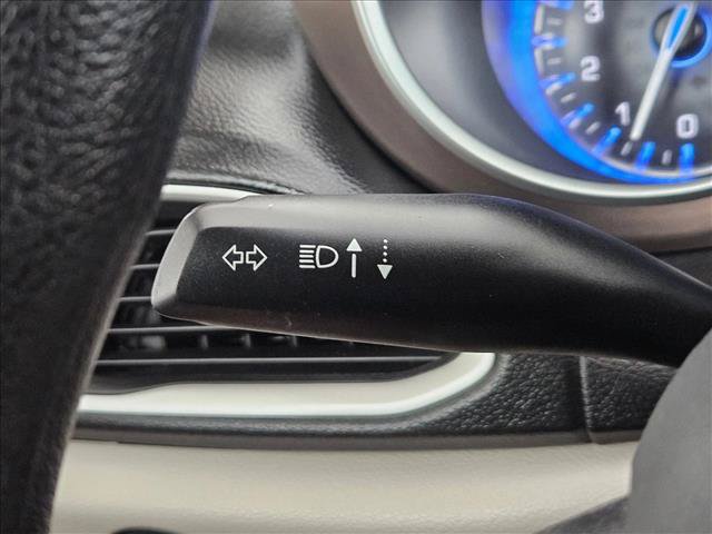 Used 2021 Chrysler Voyager Lxi FWD image 25