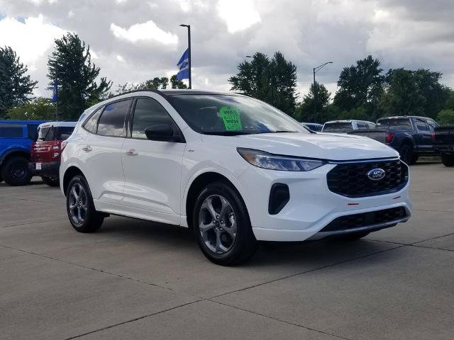 Certified 2023 Ford Escape ST-Line w/ Tech Pack #1 AWD/4WD image 10