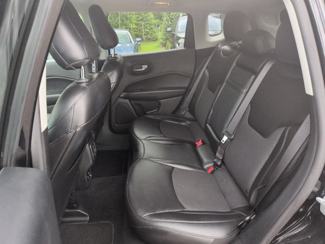 Used 2019 Jeep Compass Latitude FWD image 23