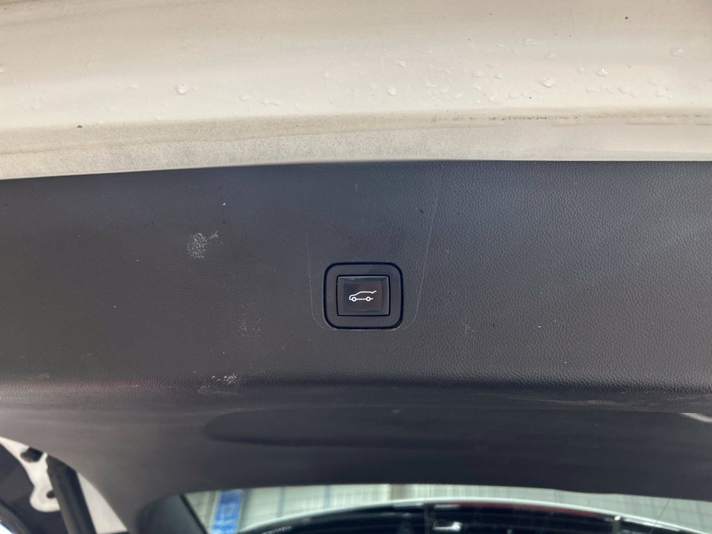 Used 2019 Chevrolet Traverse RS w/ LPO, Floor Liner Package AWD/4WD image 32
