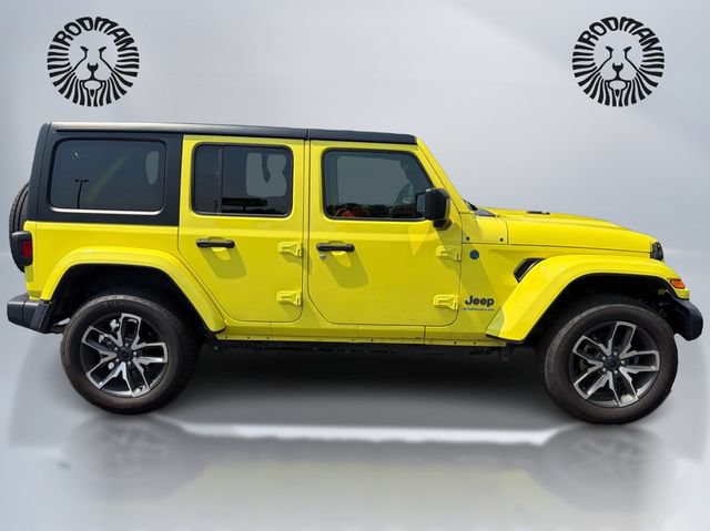Used 2024 Jeep Wrangler Unlimited AWD/4WD image 5