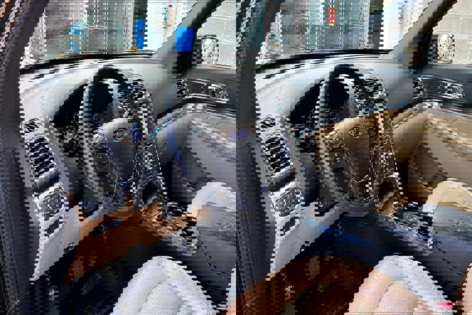 Certified 2017 Ford Explorer Limited image 18