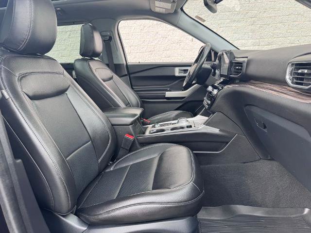 Certified 2022 Ford Explorer Limited w/ Equipment Group 301A AWD/4WD image 18