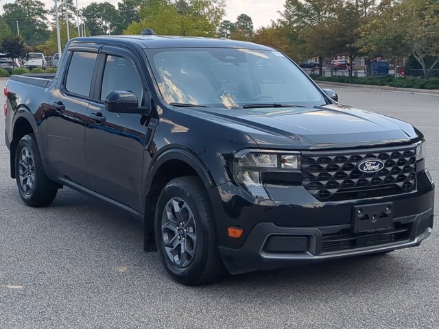 Certified 2025 Ford Maverick XLT w/ XLT Luxury Package AWD/4WD image 2