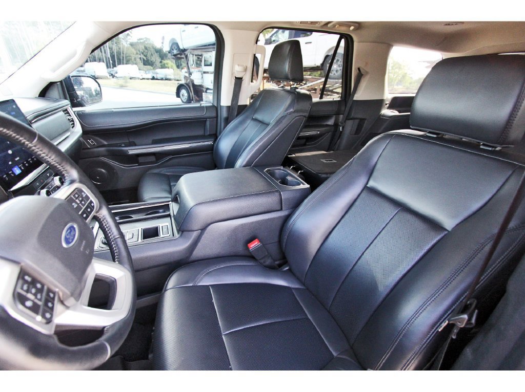 Certified 2023 Ford Expedition XLT RWD image 34