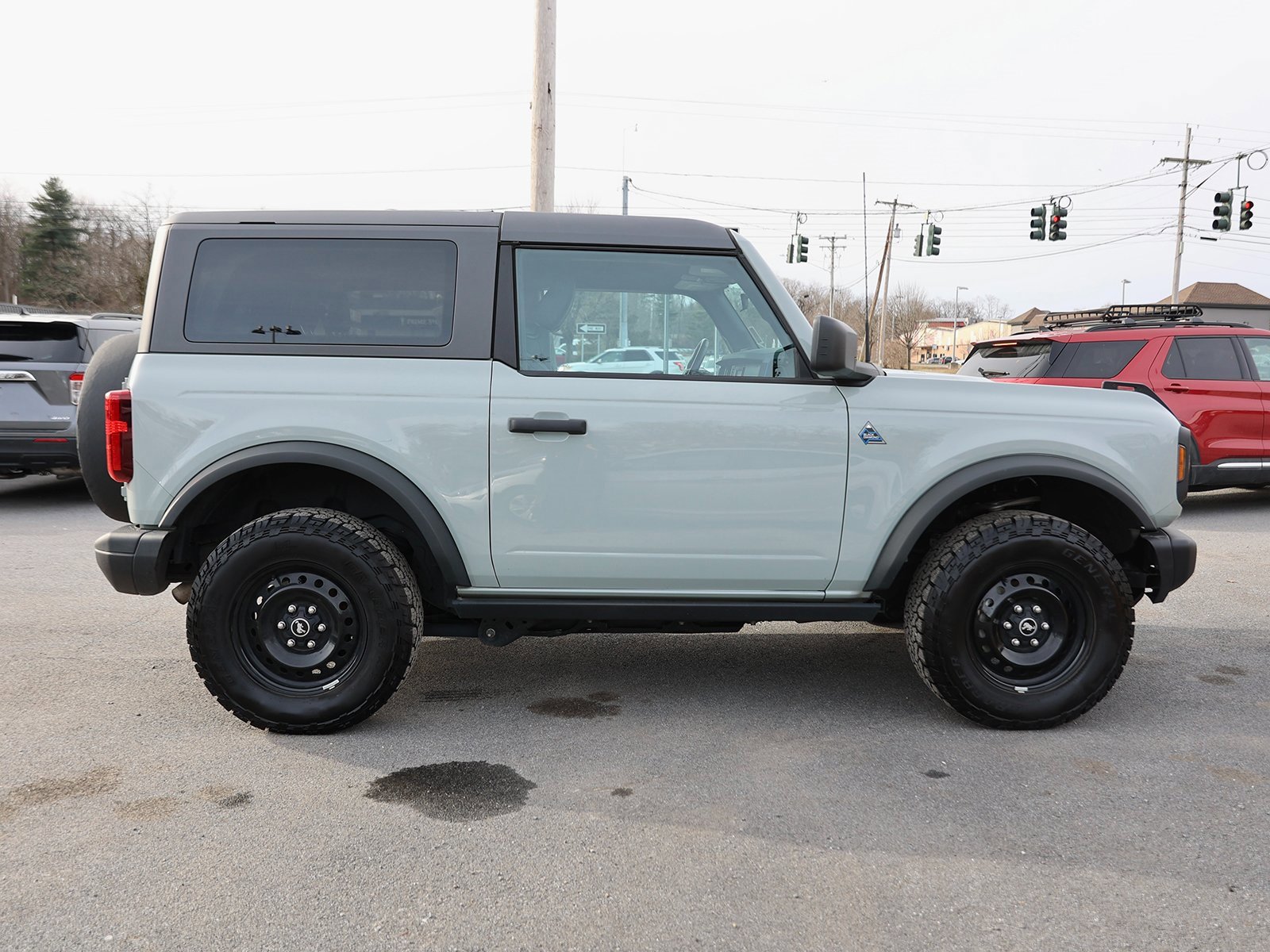 Certified 2023 Ford Bronco Black Diamond image 2