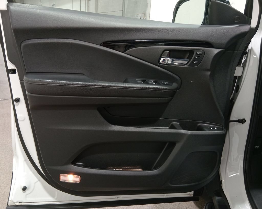 Used 2021 Honda Passport Elite image 18
