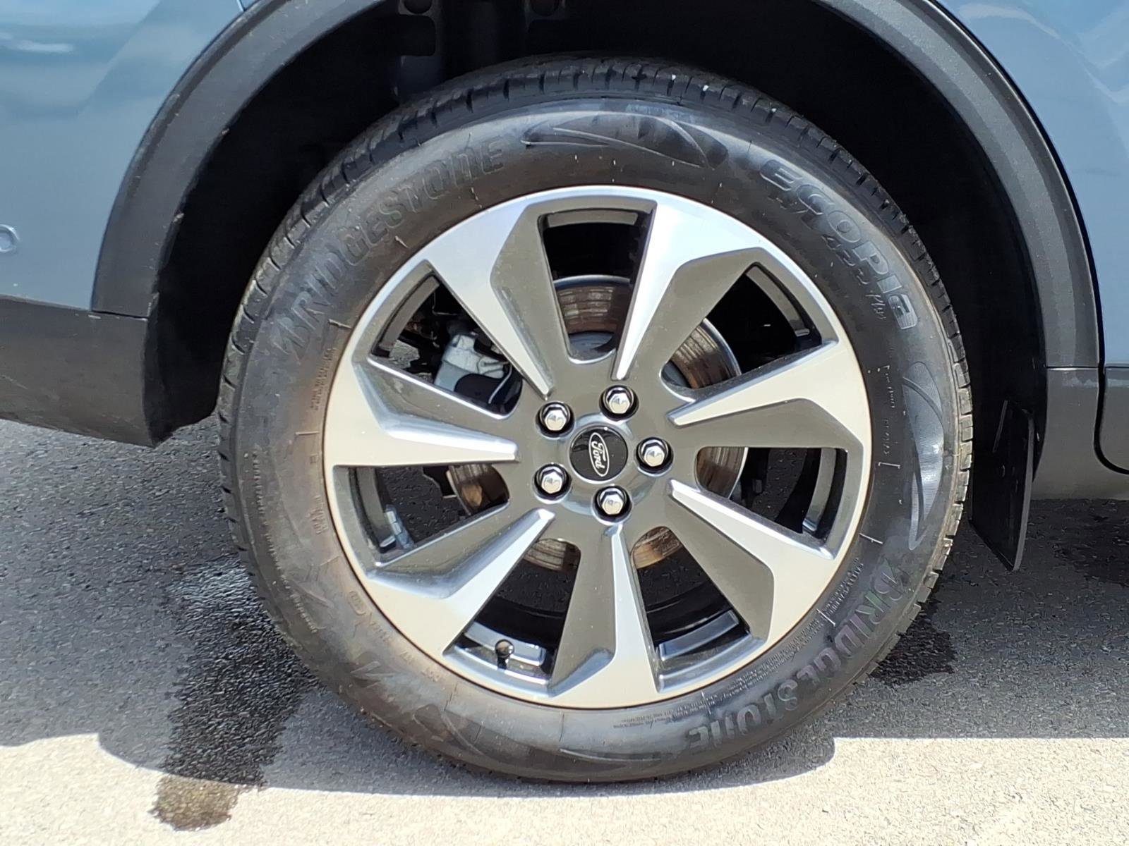 Certified 2023 Ford Escape Platinum w/ Premium Technology Package AWD/4WD image 7