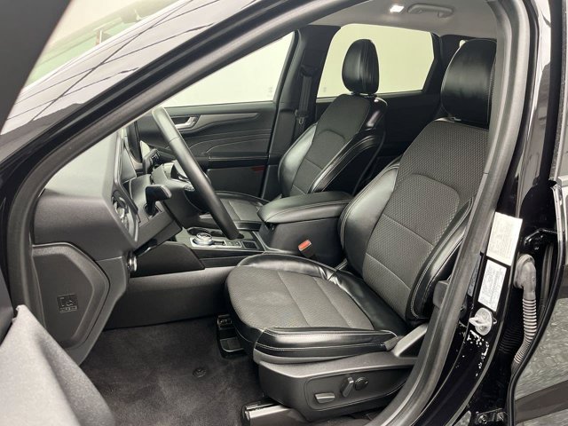 Certified 2023 Ford Escape SE FWD image 10