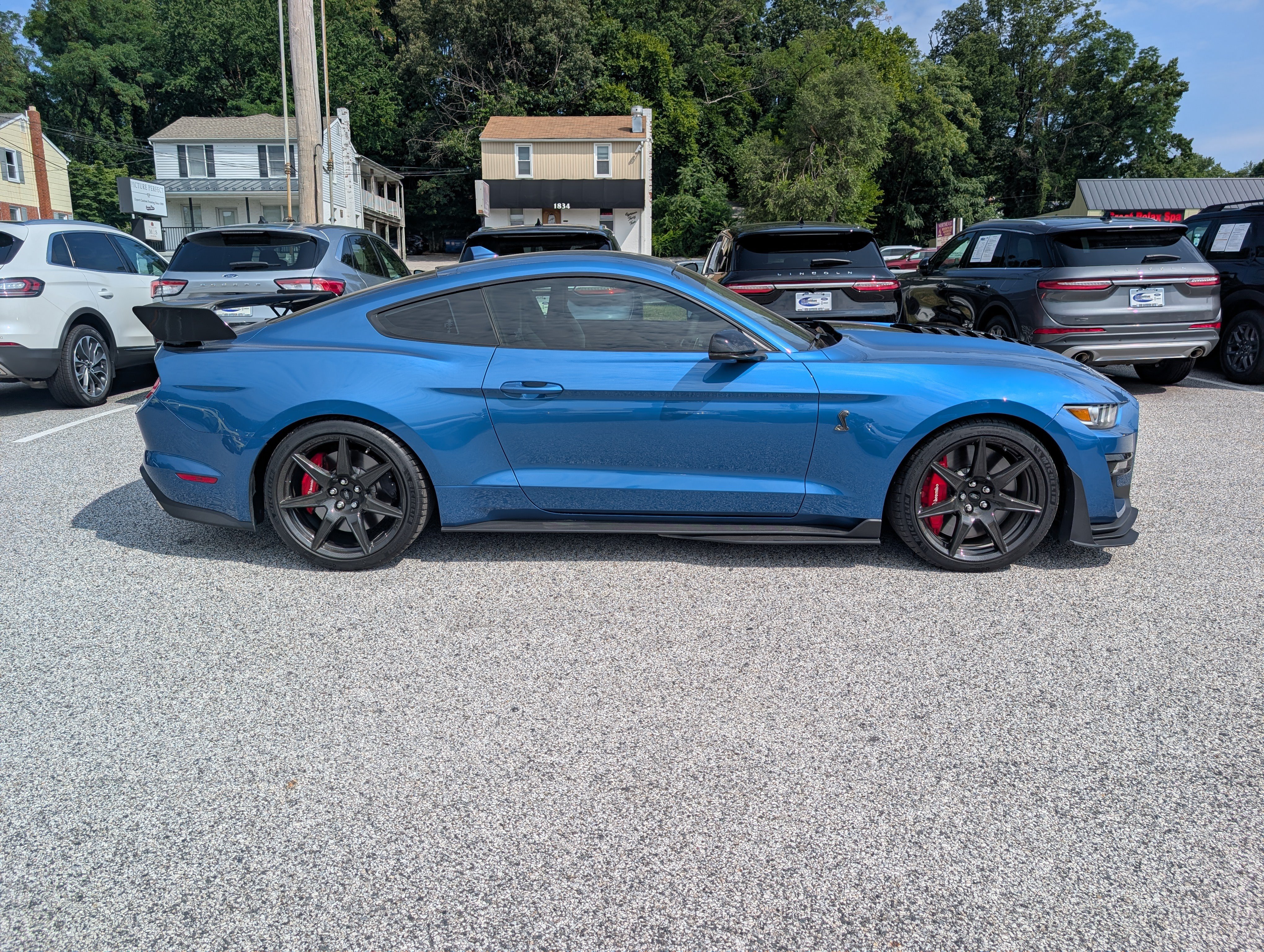 Certified 2020 Ford Mustang Shelby GT500 w/ Carbon Fiber Track Pack RWD image 8