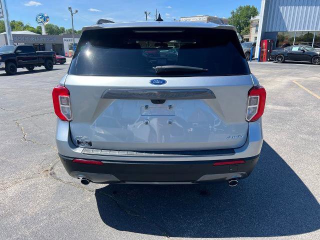 Certified 2023 Ford Explorer XLT w/ Equipment Group 202A AWD/4WD image 4