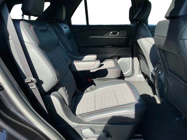 Certified 2025 Ford Explorer ST-Line AWD/4WD image 18