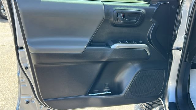 Used 2021 Toyota Tacoma SR5 RWD image 16