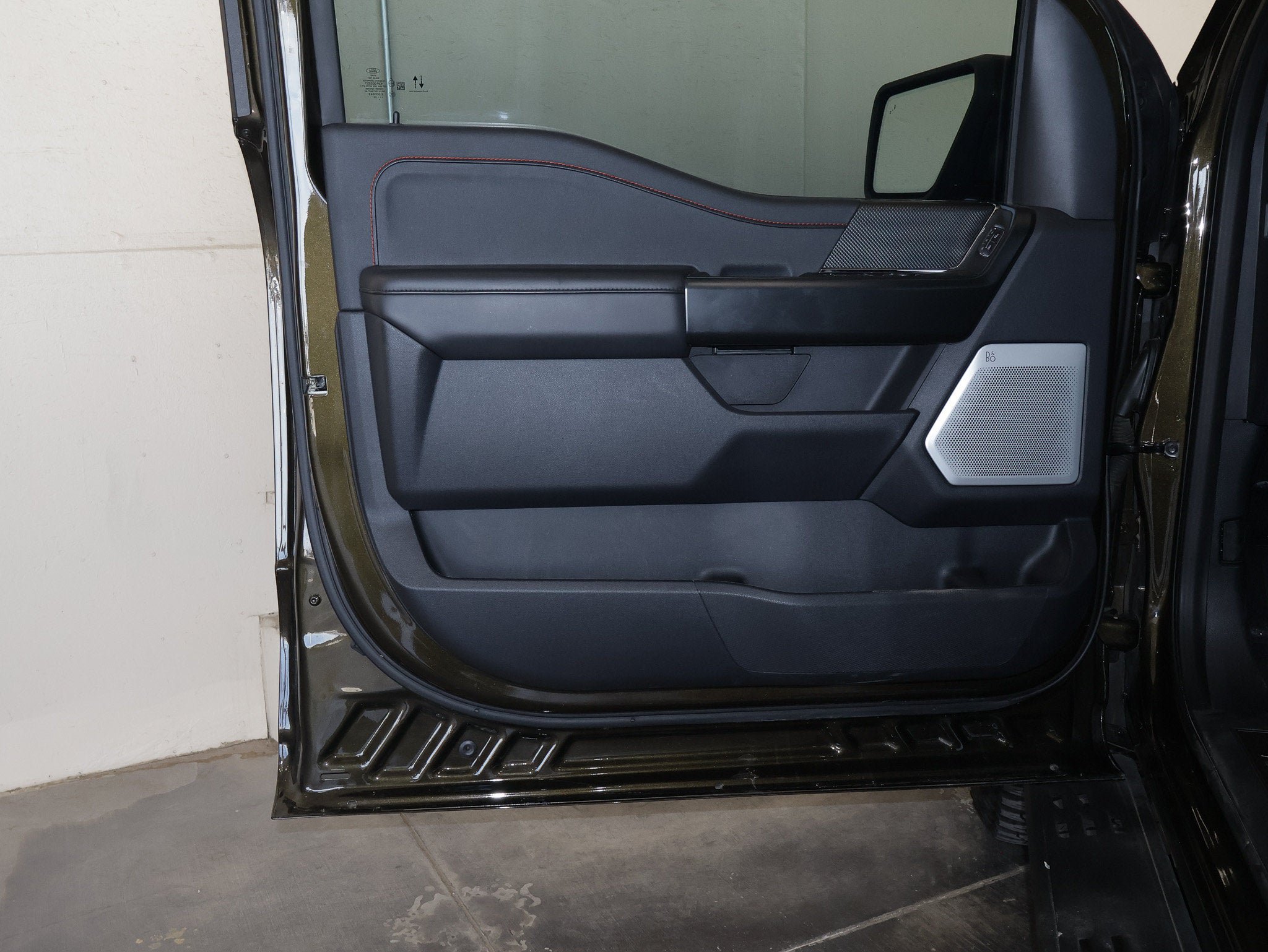 Certified 2025 Ford F150 Raptor AWD/4WD image 37