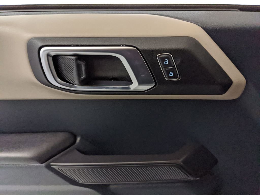 Certified 2024 Ford Bronco Wildtrak image 18