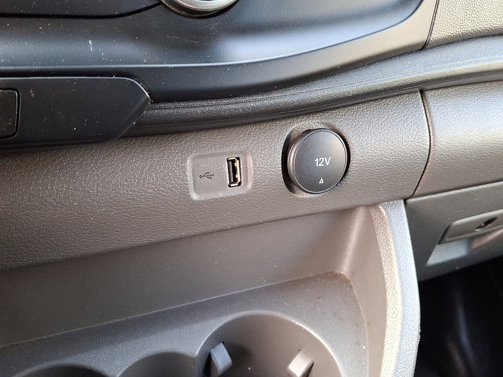 Certified 2024 Ford Transit 250 Low Roof w/ Exterior Upgrade Package image 23