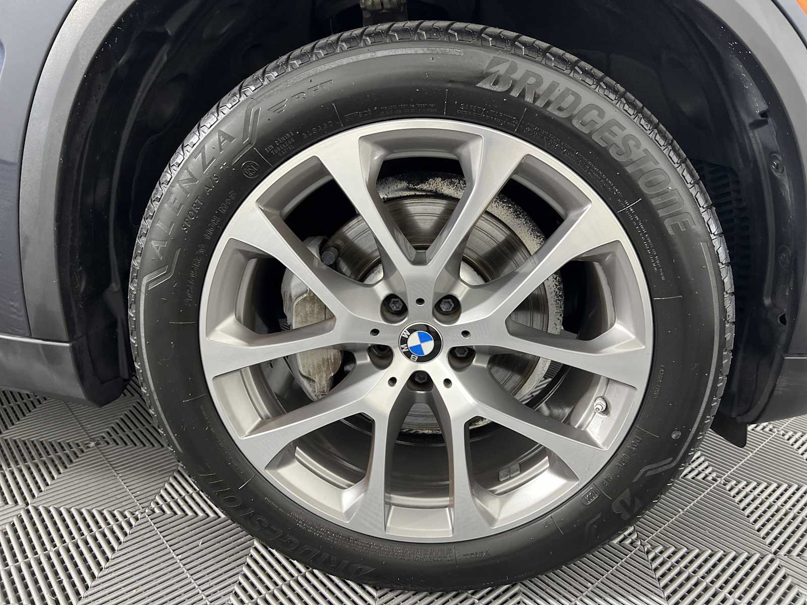 Used 2021 BMW X5 xDrive40i w/ Convenience Package AWD/4WD image 15
