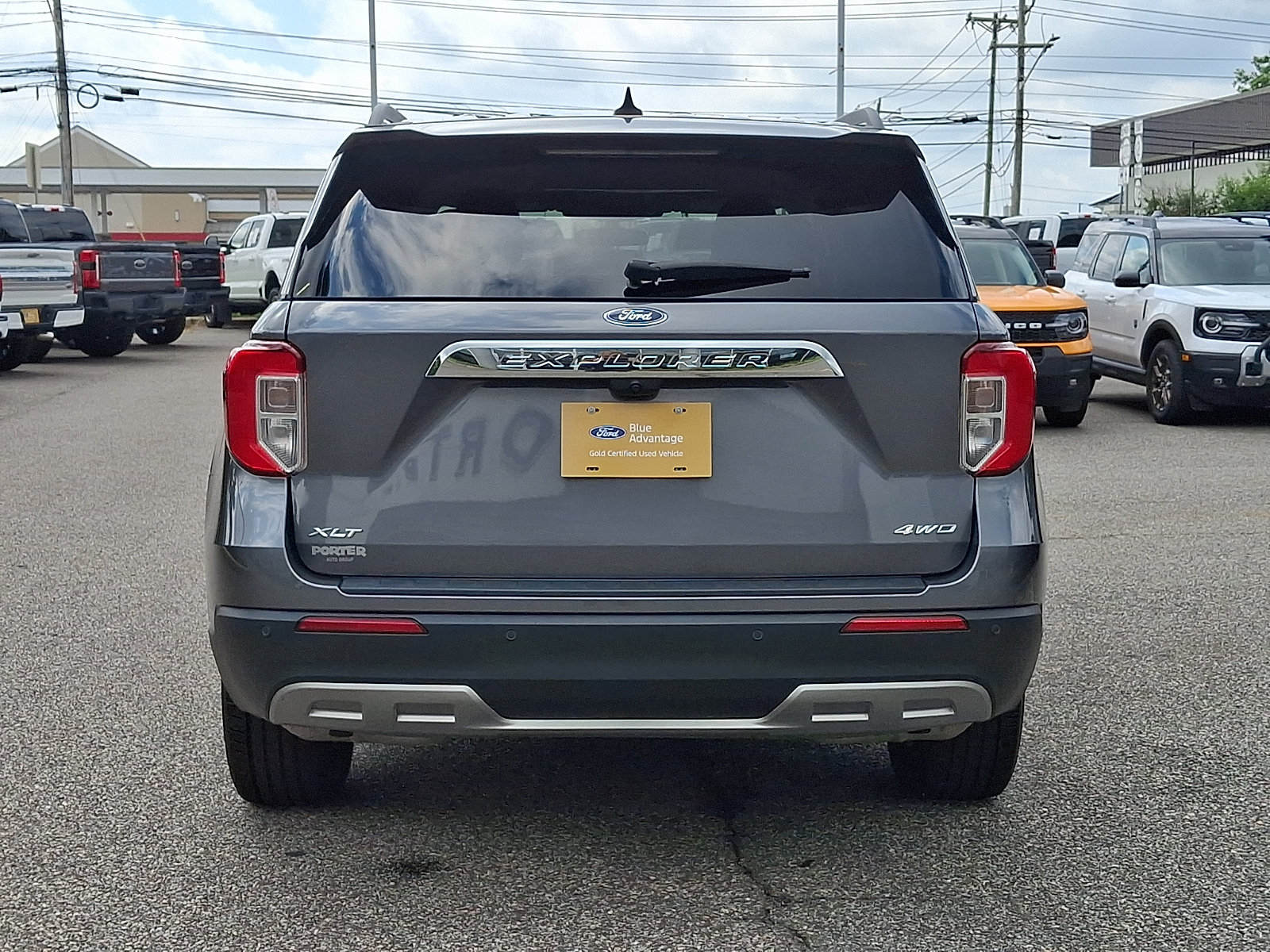 Certified 2023 Ford Explorer XLT w/ Equipment Group 202A AWD/4WD image 9