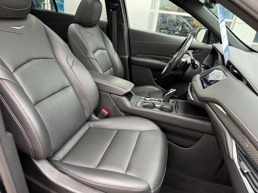 Used 2020 Cadillac XT4 Sport w/ Cold Weather Package image 13