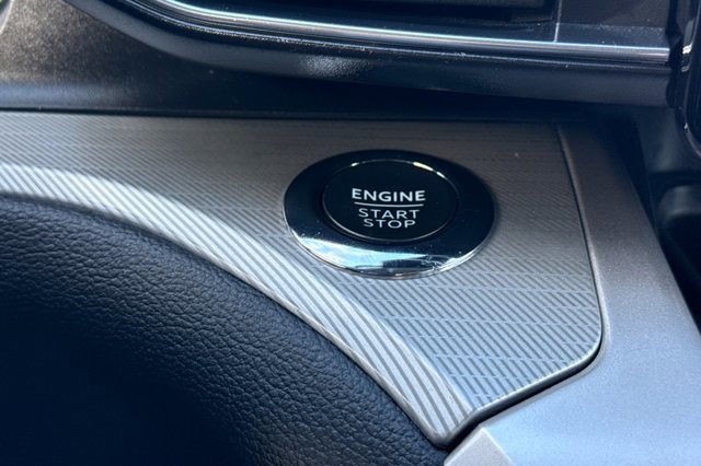 Certified 2022 Ford Explorer XLT w/ Equipment Group 202A image 30