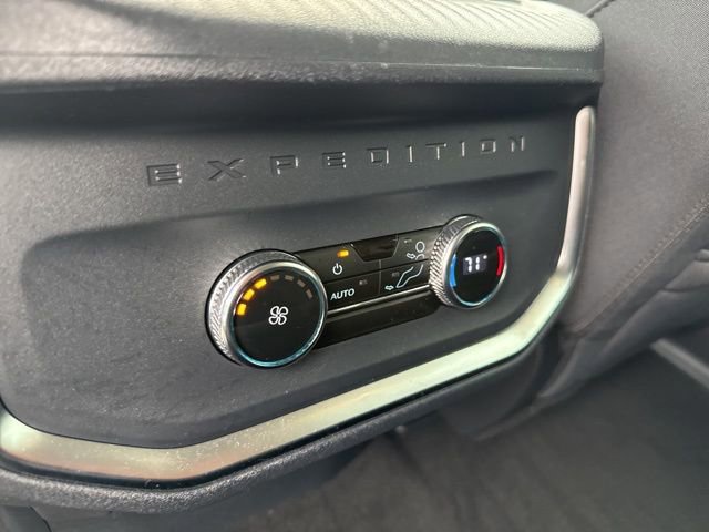 Certified 2025 Ford Expedition Active image 16