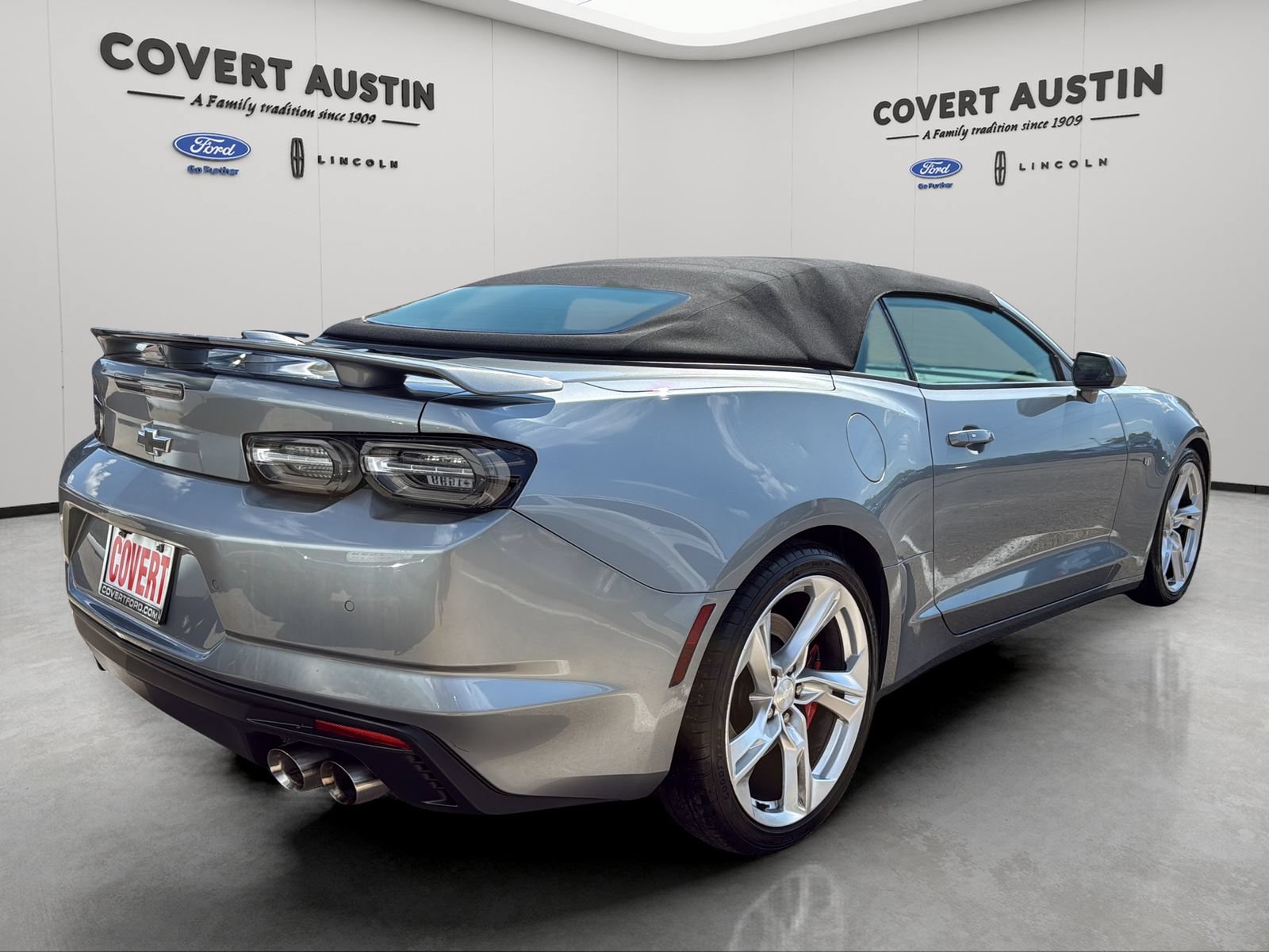Used 2023 Chevrolet Camaro SS RWD image 4