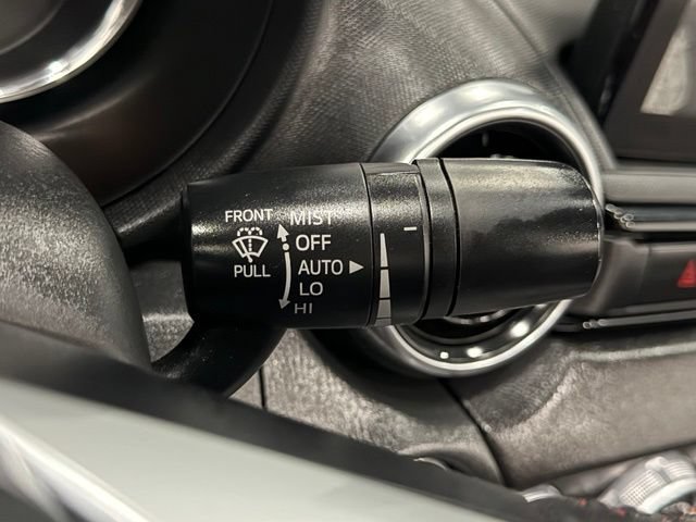 Used 2018 MAZDA MX-5 Miata Grand Touring RWD image 24