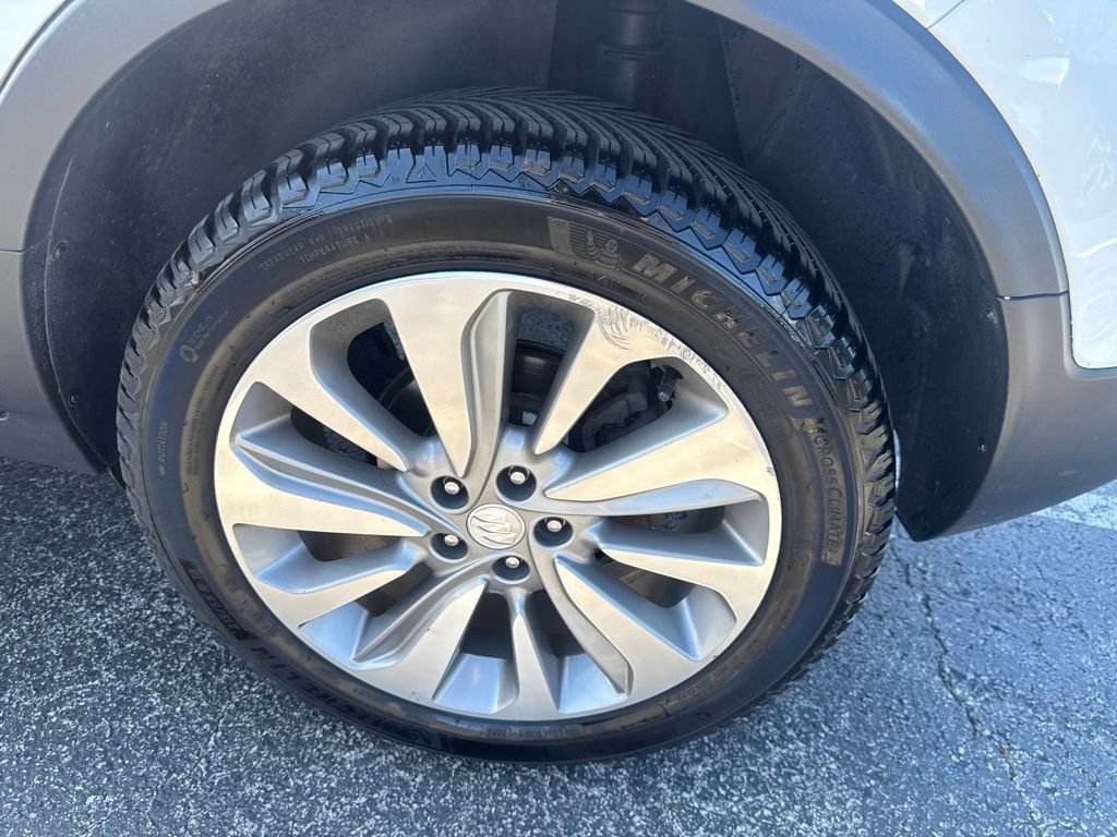 Used 2020 Buick Encore Preferred FWD image 41