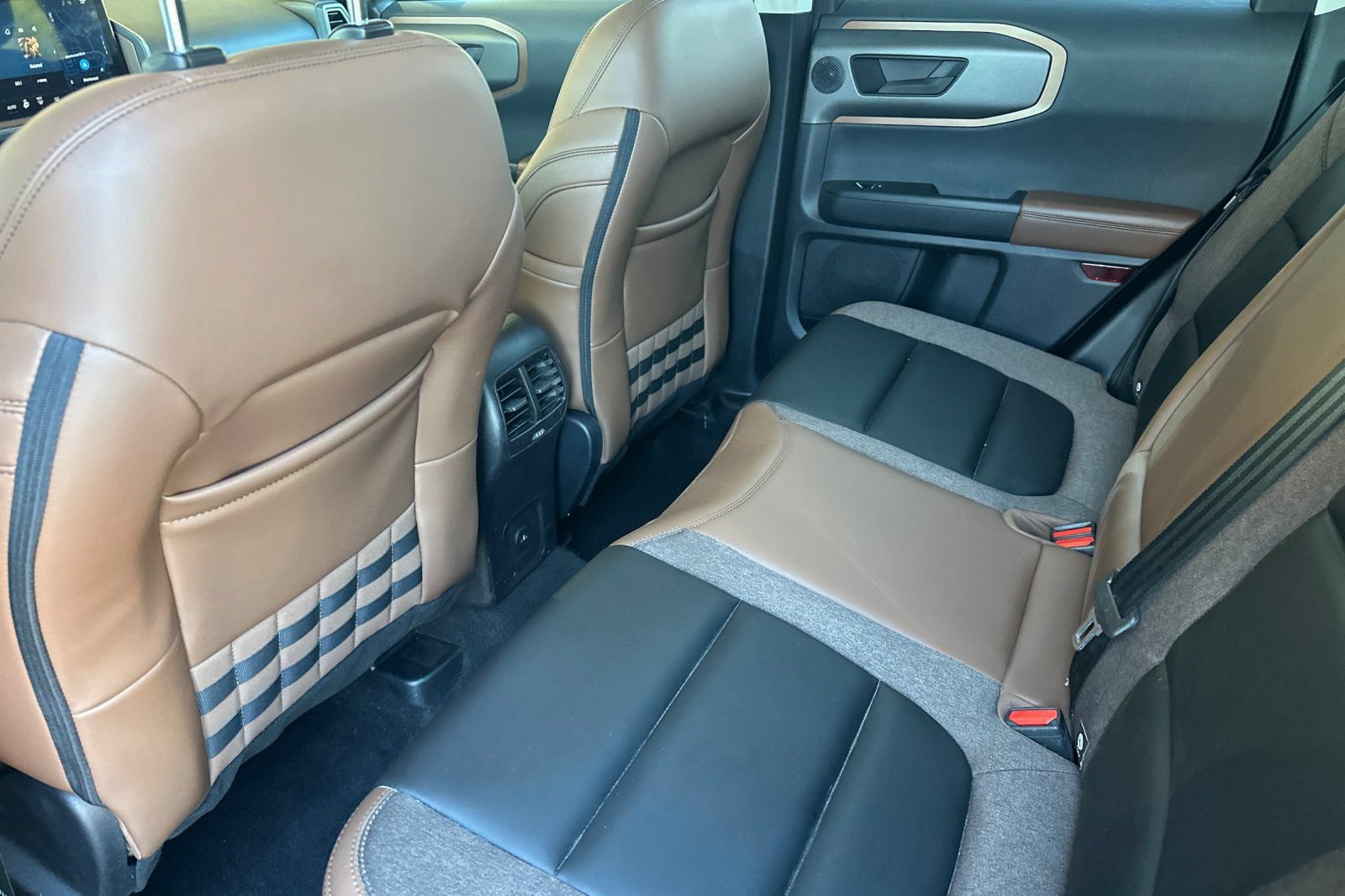 Certified 2025 Ford Bronco Sport Outer Banks w/ Outer Banks Tech Package+ AWD/4WD image 11