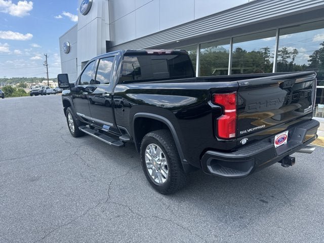 Used 2024 Chevrolet Silverado 2500 High Country w/ Technology Package AWD/4WD image 8