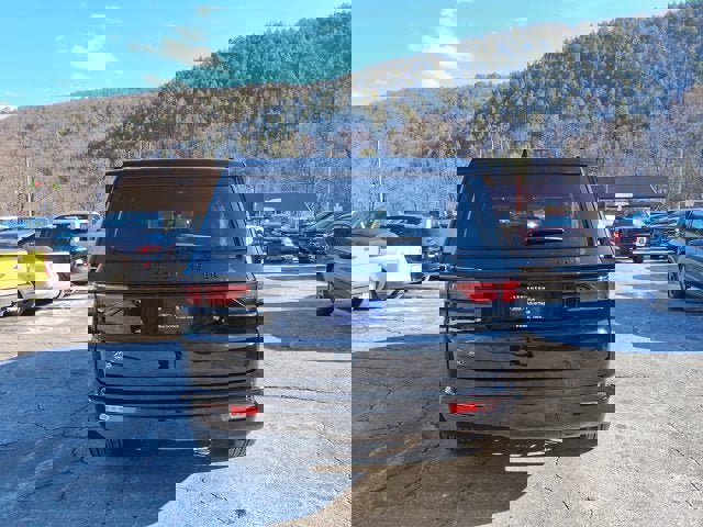 Used 2022 Jeep Wagoneer Series II image 6