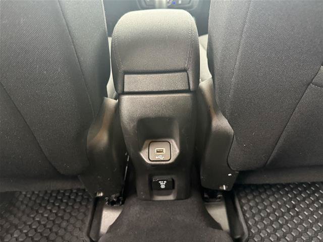 Used 2021 Jeep Renegade Latitude w/ Convenience Group AWD/4WD image 17