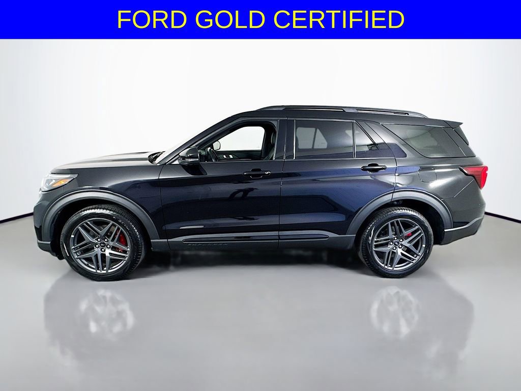 Certified 2025 Ford Explorer ST-Line w/ ST-Line Street Pack image 8