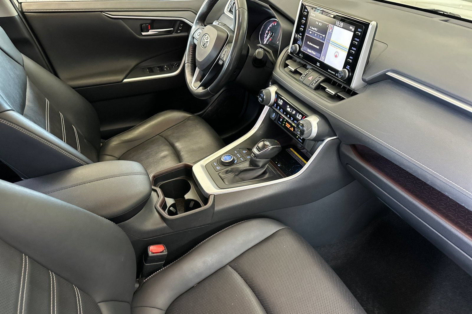 Used 2019 Toyota RAV4 Limited w/ Advanced Technology Package AWD/4WD image 16