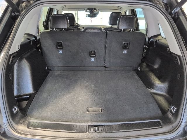 Used 2023 Jeep Grand Cherokee Limited AWD/4WD image 32