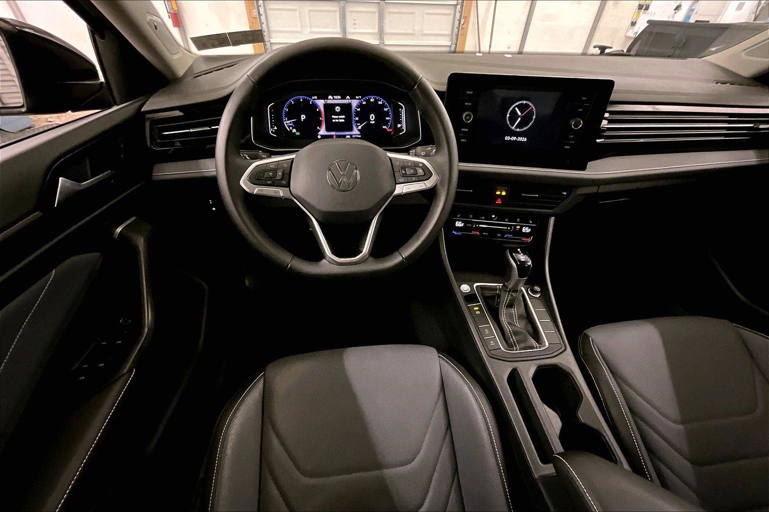 Used 2025 Volkswagen Jetta SEL image 5