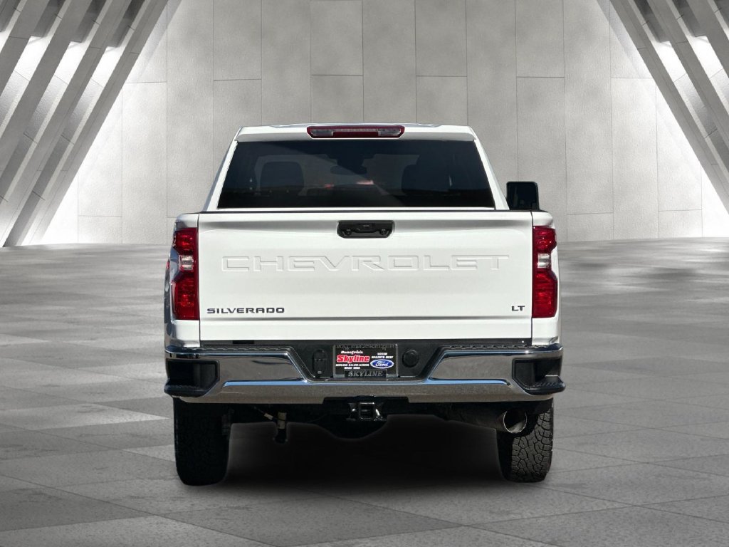 Used 2025 Chevrolet Silverado 2500 LT w/ Convenience Package AWD/4WD image 4