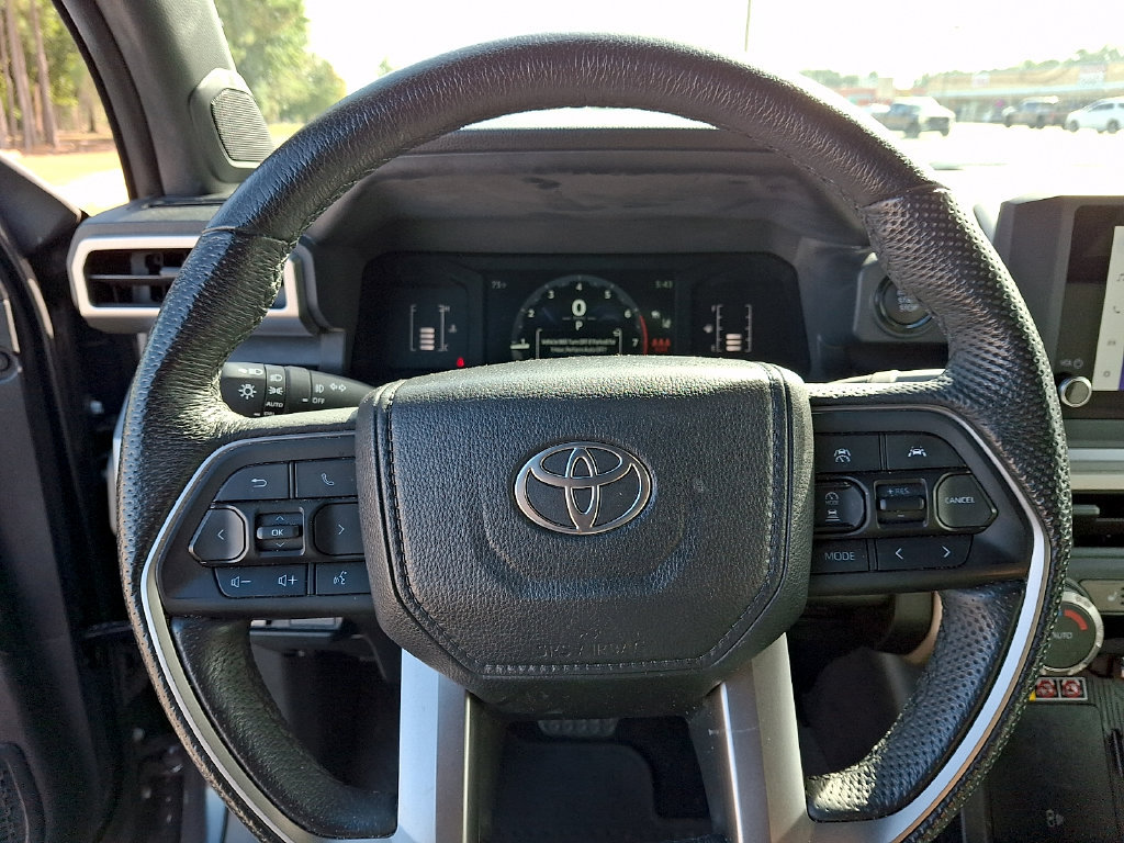 Used 2024 Toyota Tacoma SR5 AWD/4WD image 18