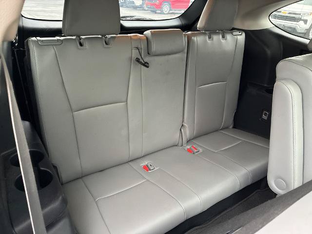Used 2024 Toyota Highlander Platinum AWD/4WD image 16