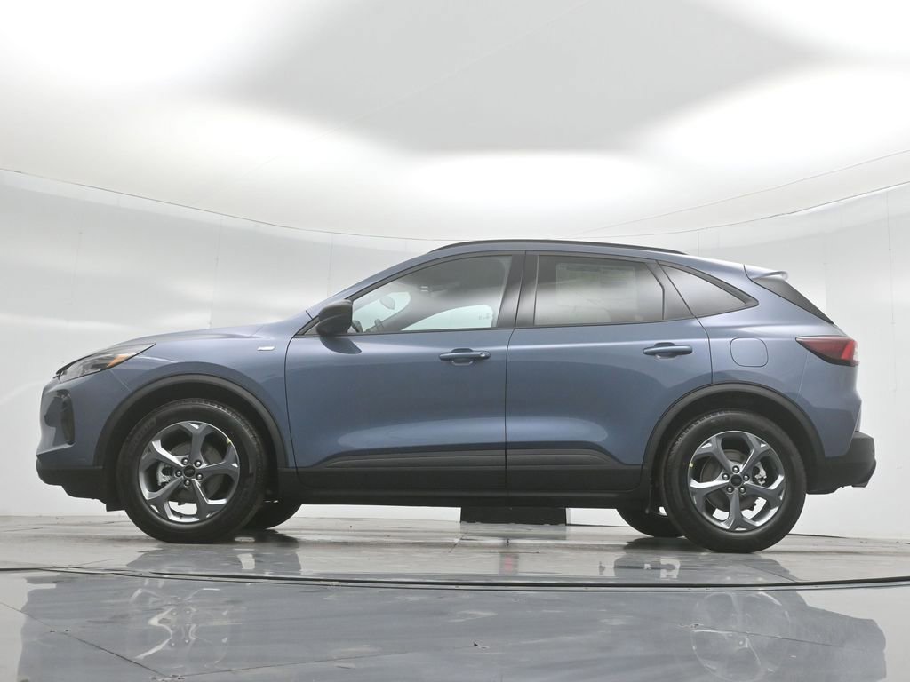 Certified 2025 Ford Escape ST-Line w/ Equipment Group 301A image 22