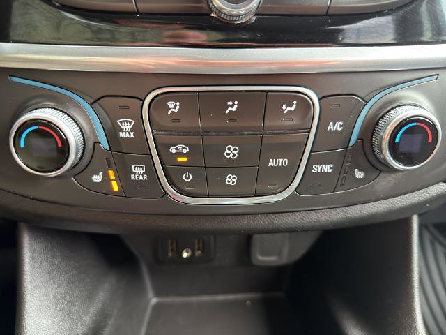 Used 2020 Chevrolet Traverse LT image 26