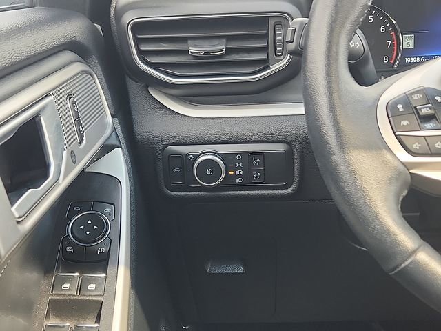 Certified 2023 Ford Explorer XLT w/ Equipment Group 202A image 12
