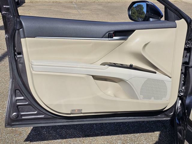 Used 2023 Toyota Camry XLE image 14