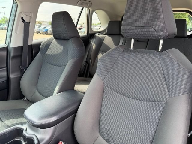 Used 2023 Toyota RAV4 LE FWD image 10