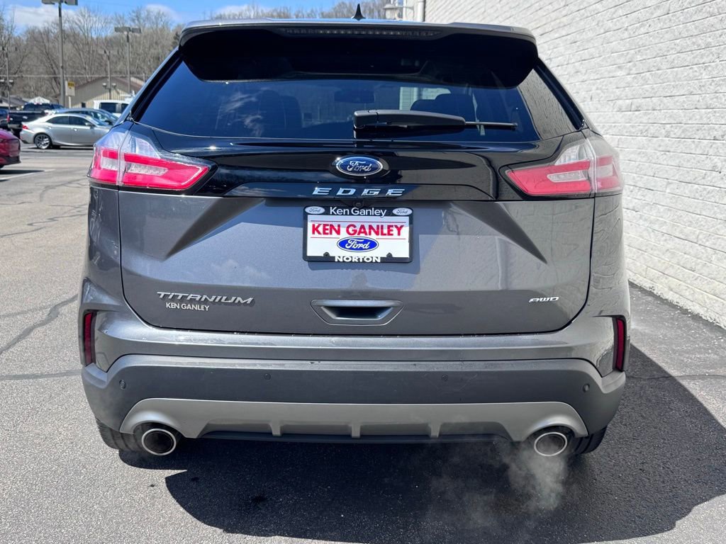 Certified 2023 Ford Edge Titanium AWD/4WD image 4