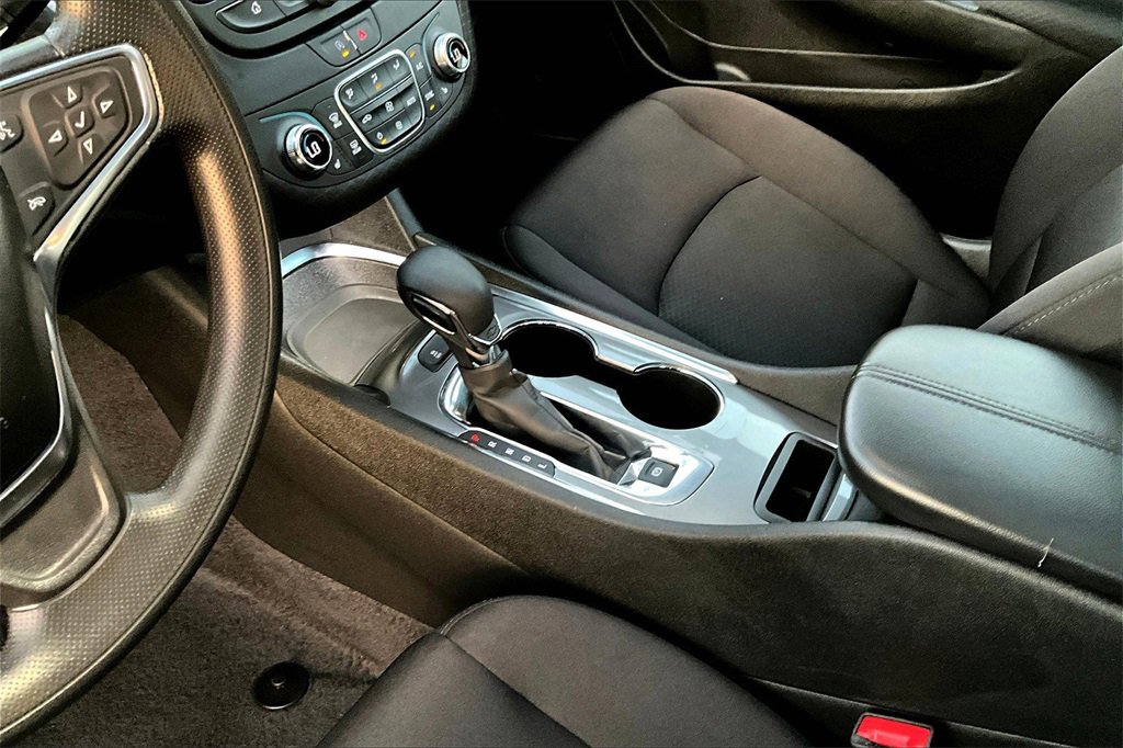 Used 2024 Chevrolet Malibu LT image 16