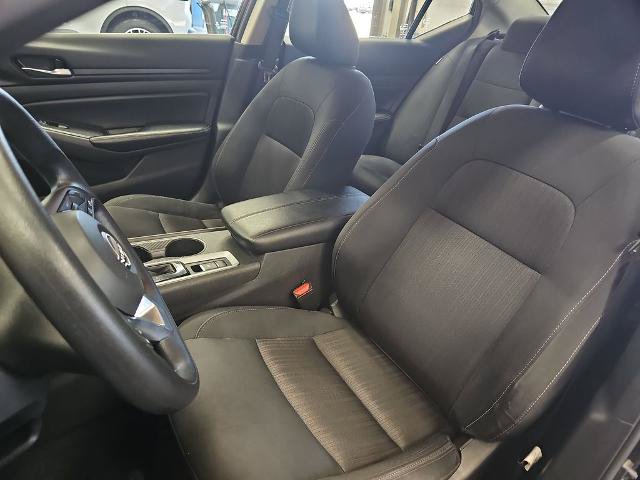 Used 2025 Nissan Altima 2.5 SV AWD/4WD image 14