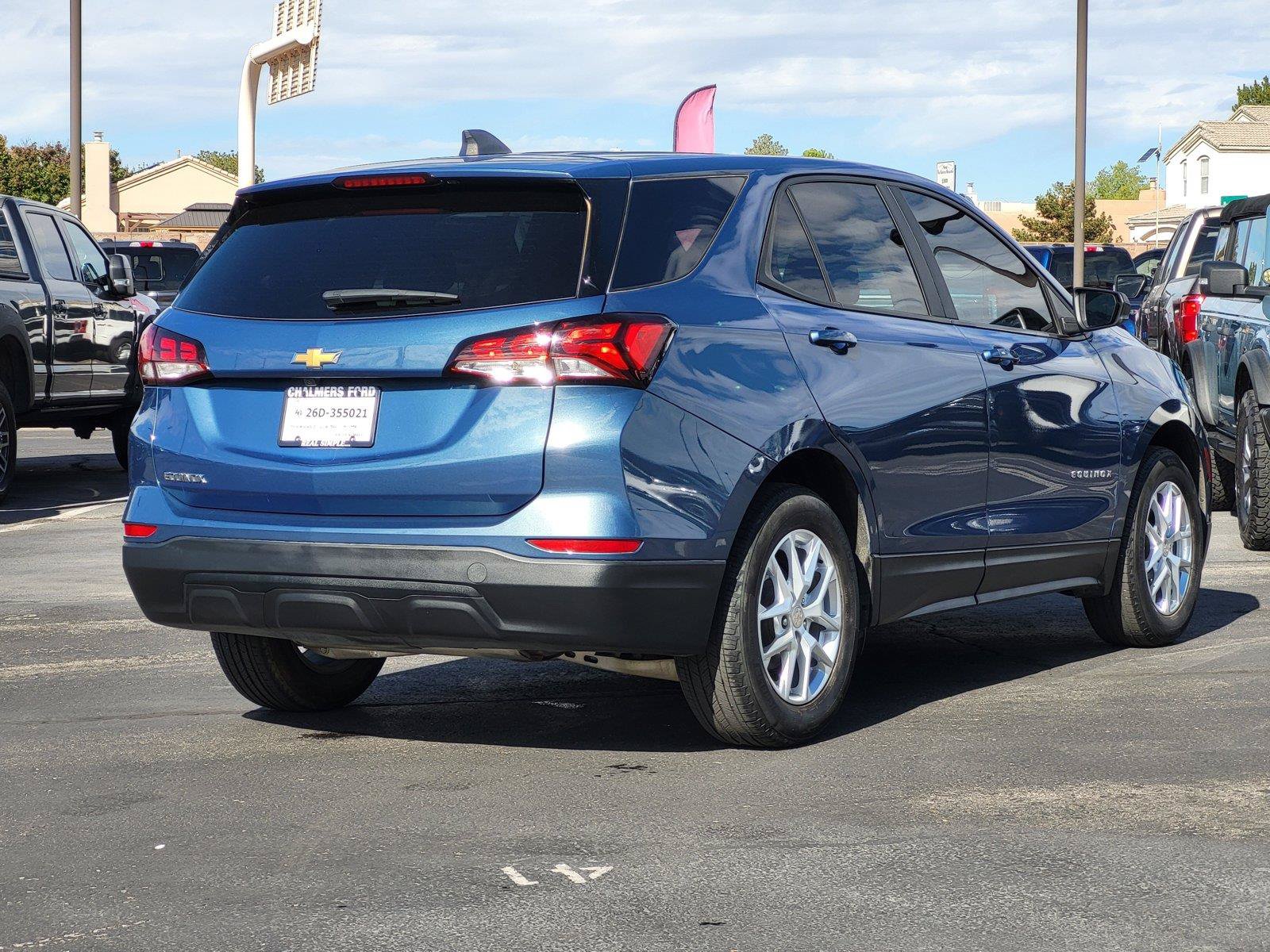 Used 2024 Chevrolet Equinox LS w/ LS Convenience Package FWD image 6