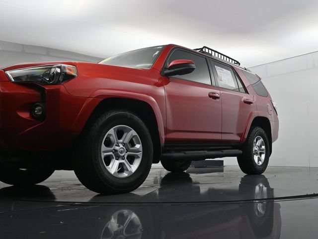 Used 2022 Toyota 4Runner SR5 RWD image 34