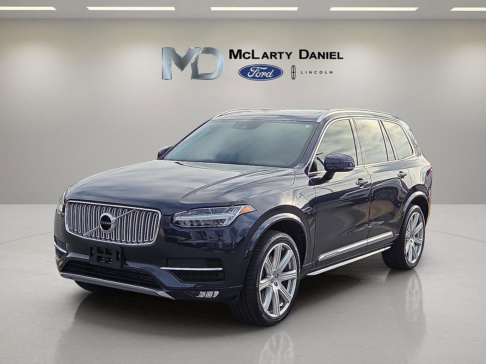 Used 2019 Volvo XC90 T6 Inscription w/ Protection Package Premier image 2